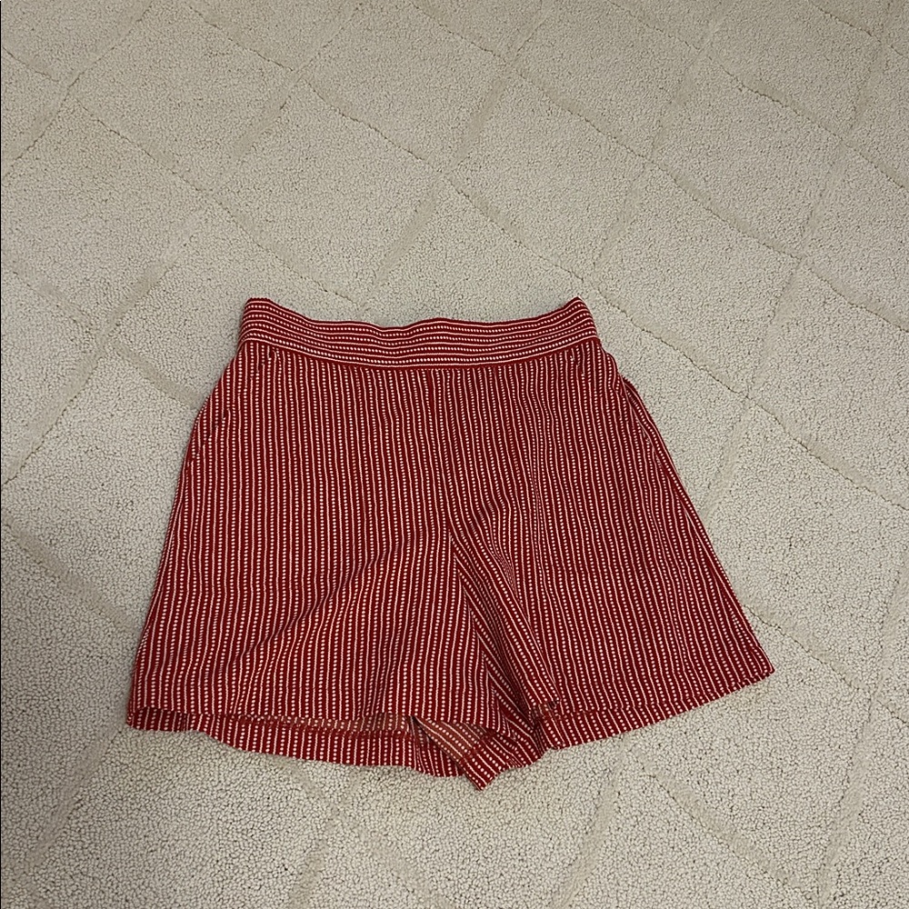 Max Studio Red and White Patterned Shorts